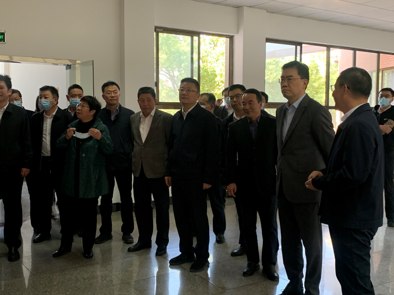 说明: D:\必赢亚州242.,net\嘉宾来访\2022.10.13邵副省长来访\6a93508398c62852.jpg